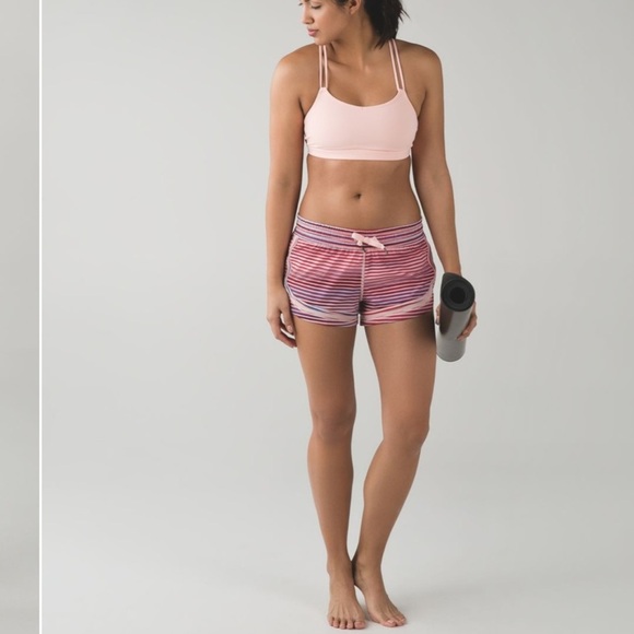 Lululemon Make A Move Short
Twisted Dune Minty Pink Alarming Size 4 - Picture 2 of 16